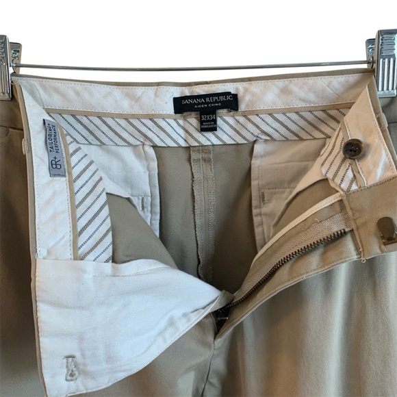 Banana Republic Aiden Chino Khaki Beige Rapid Movement Preppy Size 32x34 - Picture 3 of 11